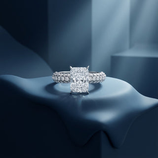 The Noémi Radiant Pavé